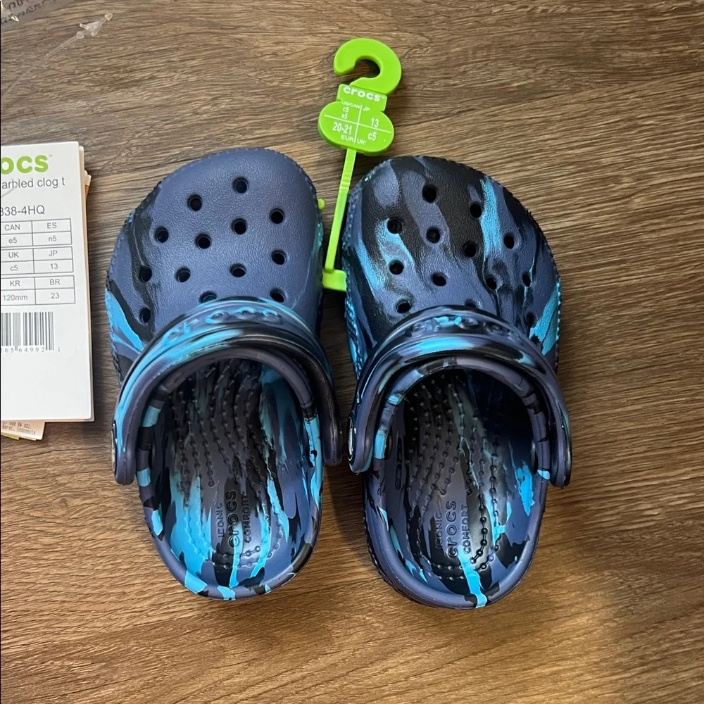 CROCS Kids Marbled Navy & Teal Blue c5